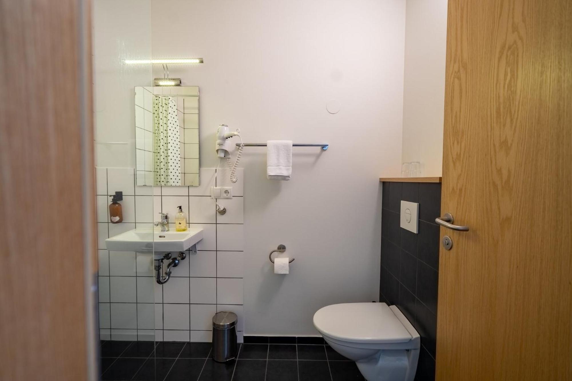 Hotel Eskifjoerthur Экстерьер фото