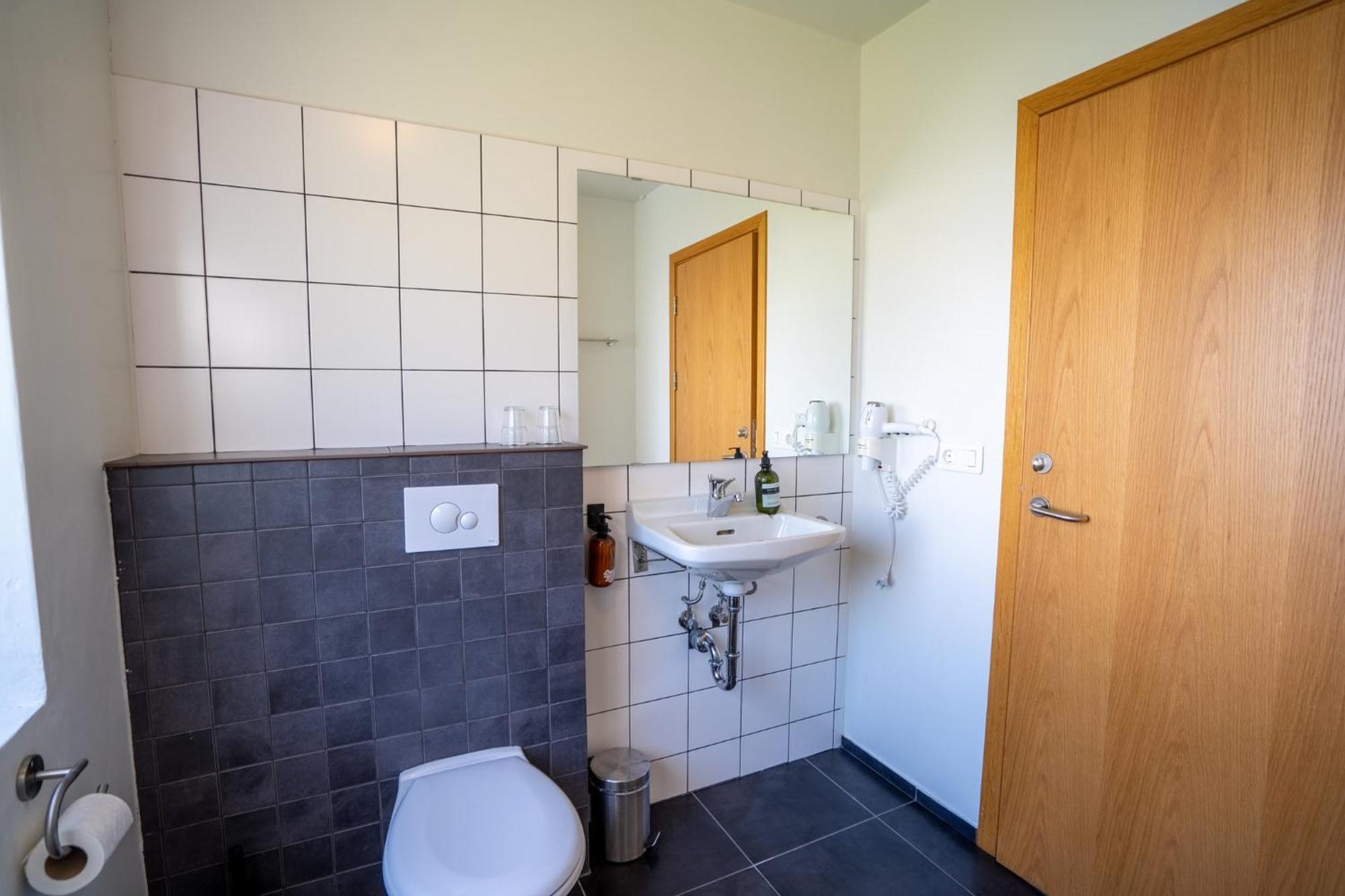 Hotel Eskifjoerthur Экстерьер фото